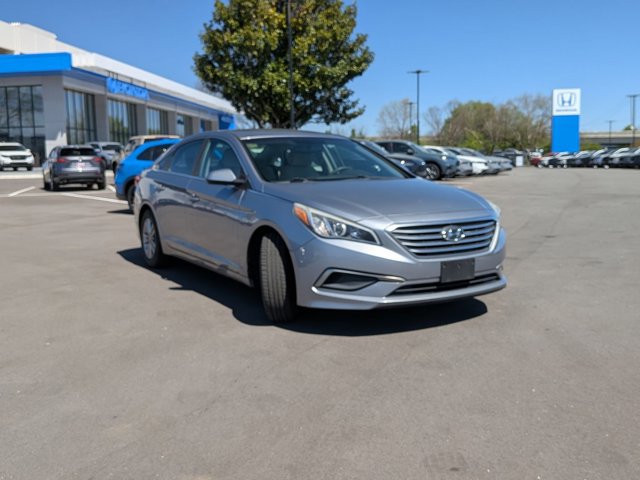Used 2016 Hyundai Sonata SE video 3