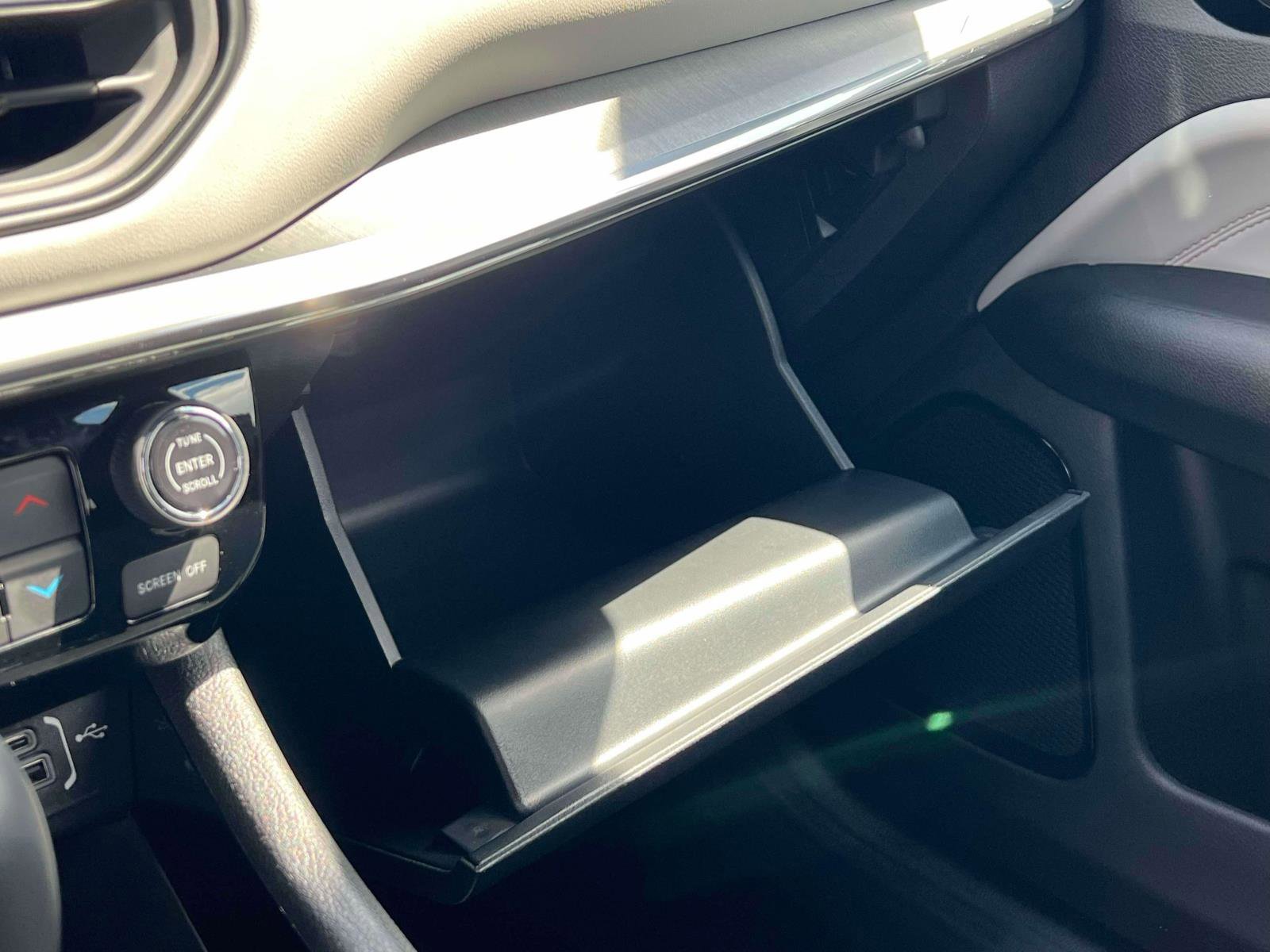 Used 2023 Jeep Compass Limited image 10