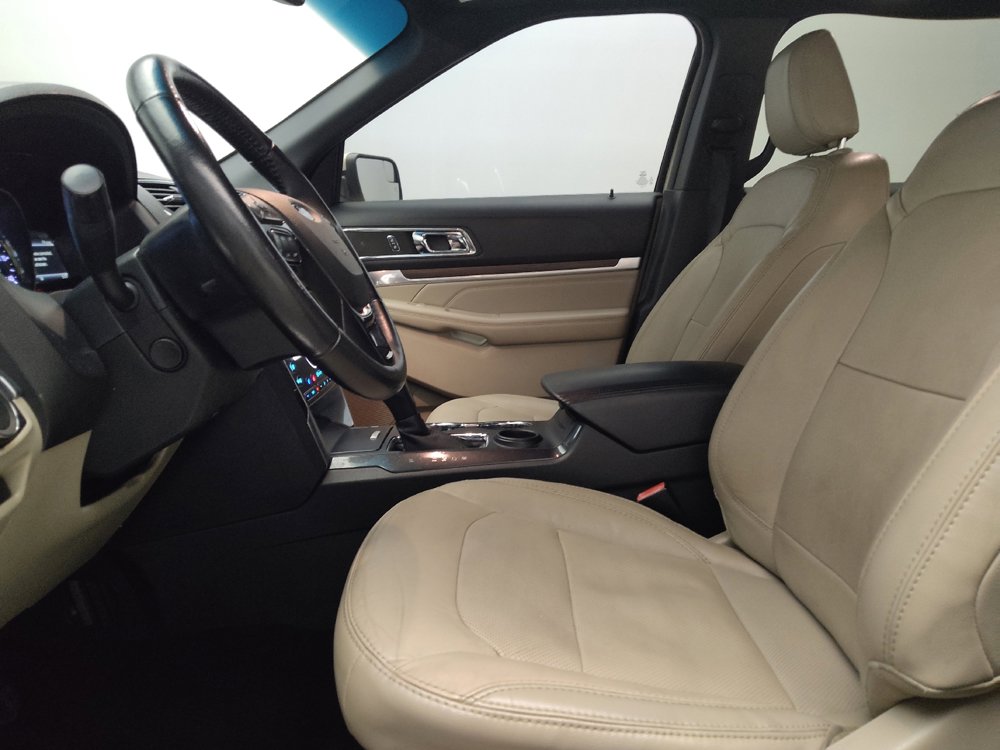 Used 2018 Ford Explorer Limited FWD image 17