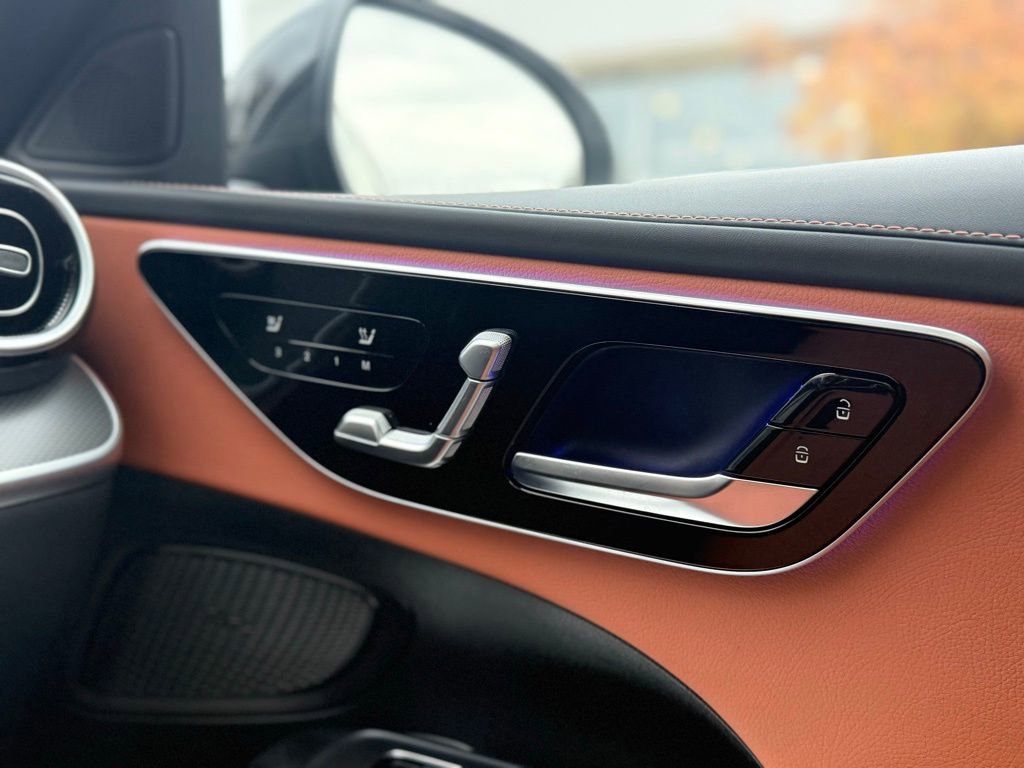 Used 2024 Mercedes-Benz C 300 Sedan image 39