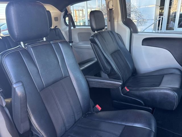 Used 2019 Dodge Grand Caravan SXT image 33