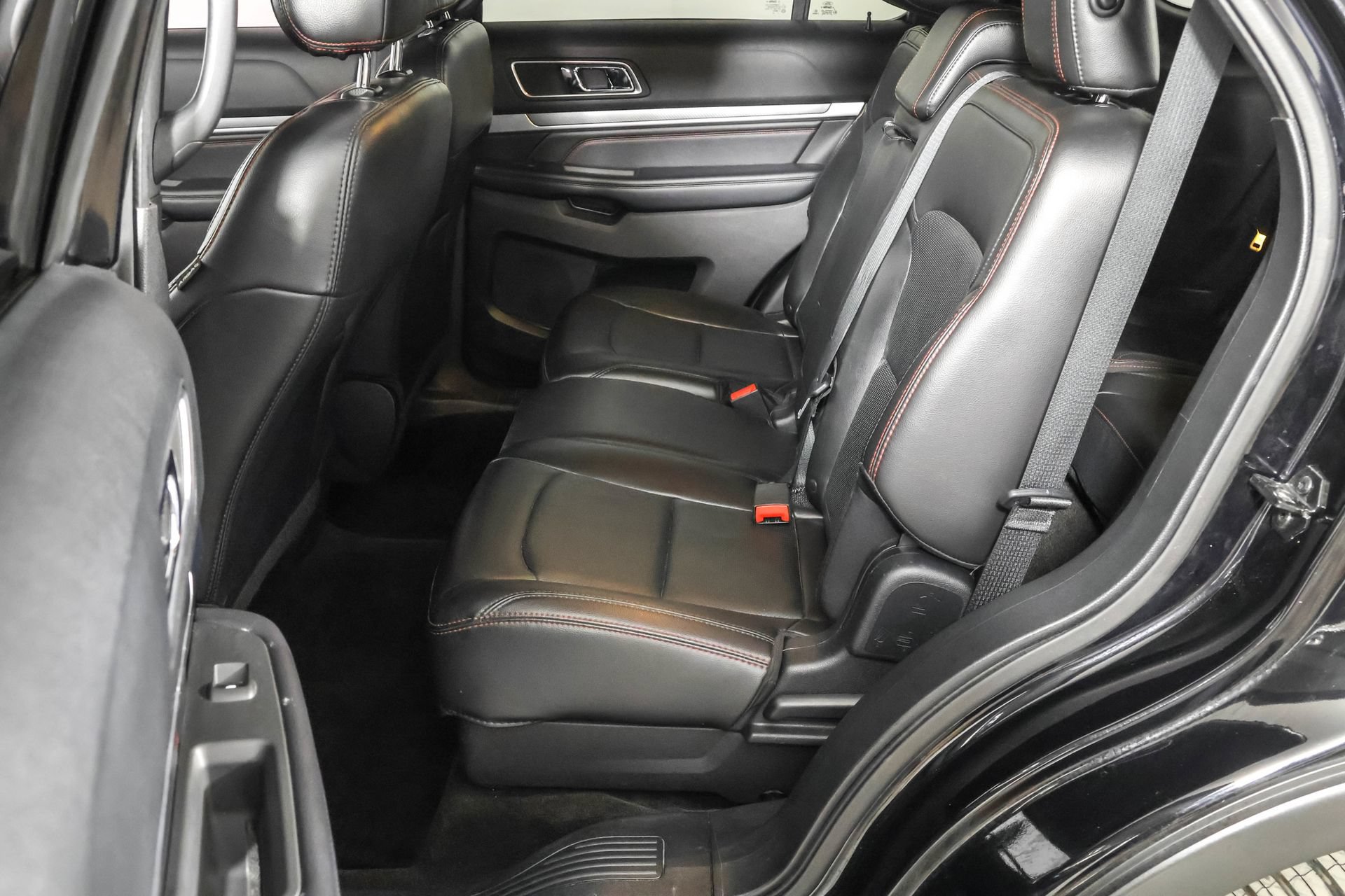 Used 2017 Ford Explorer Sport AWD/4WD image 36