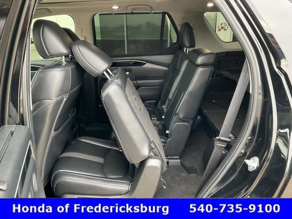 Used 2023 Honda Pilot Touring image 32