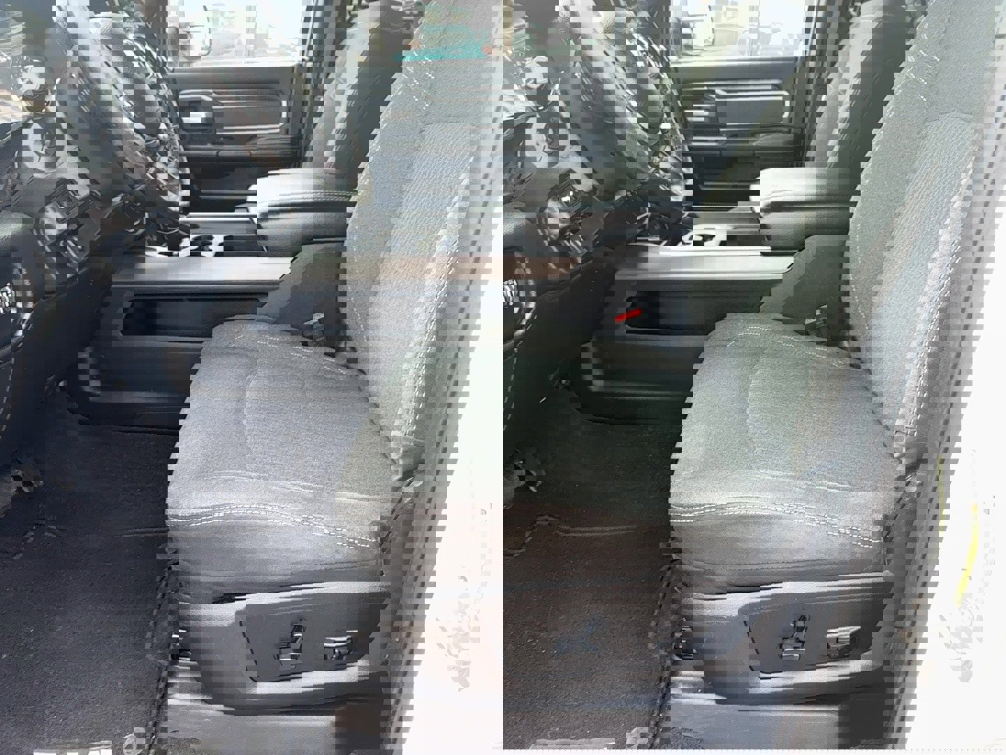 Used 2019 RAM 2500 Big Horn w/ Towing Technology Group image 21