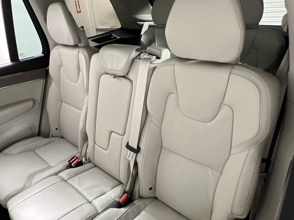 New 2026 Volvo XC90 B5 Ultra w/ Protection Package image 22