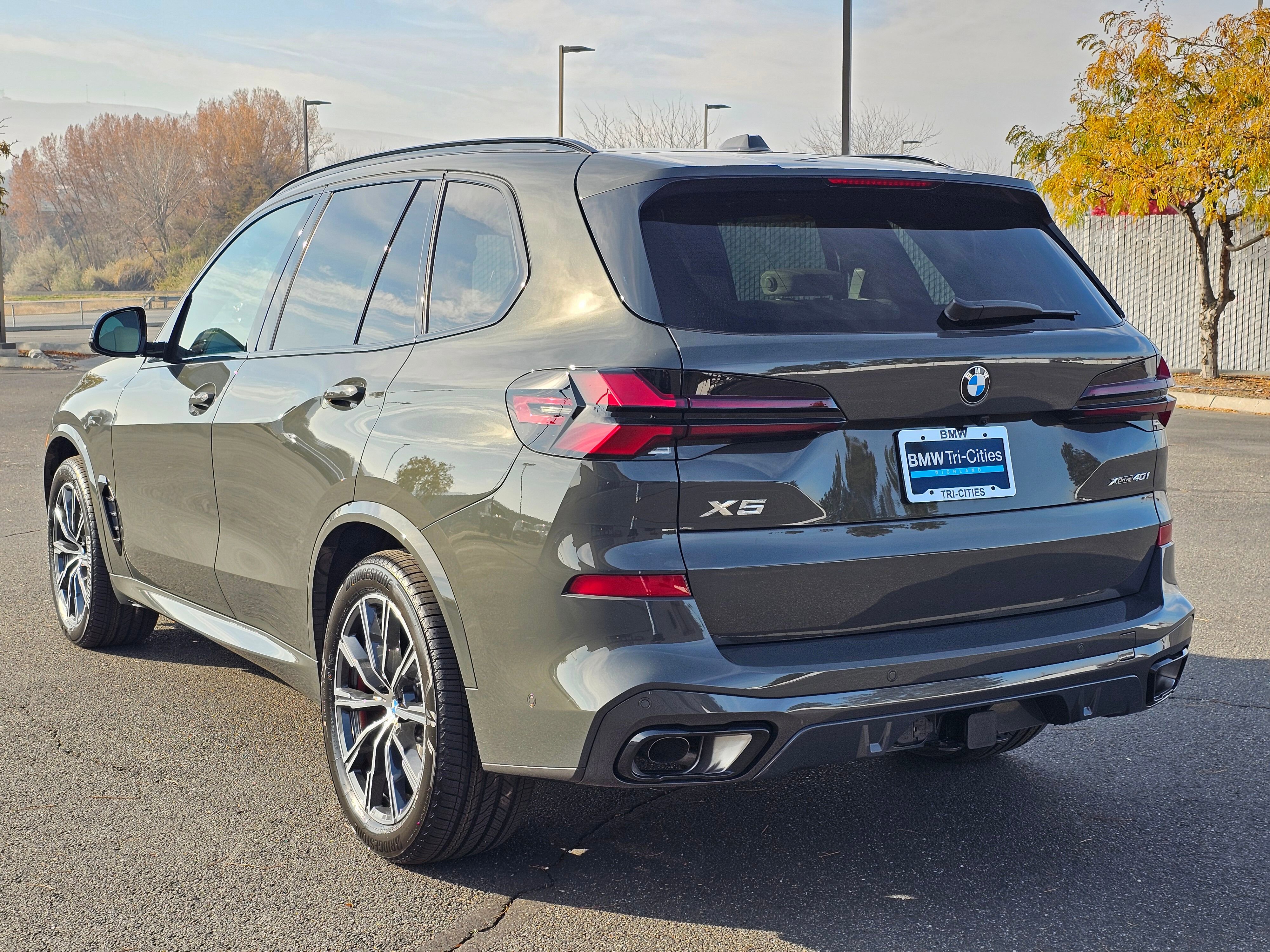 New 2026 BMW X5 xDrive40i w/ Executive Package image 4