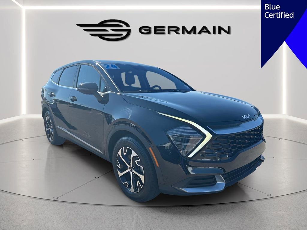 Used 2024 Kia Sportage EX image 2