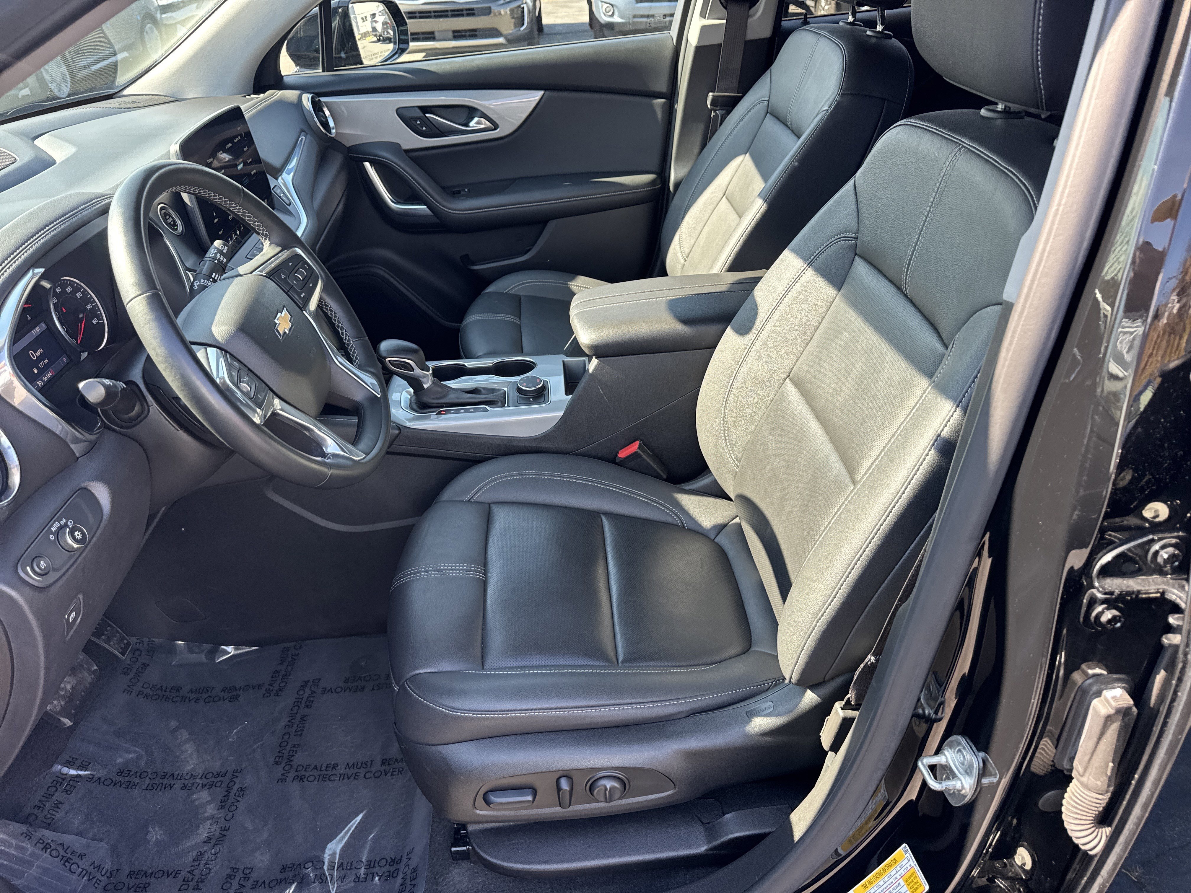 Used 2023 Chevrolet Blazer LT image 9