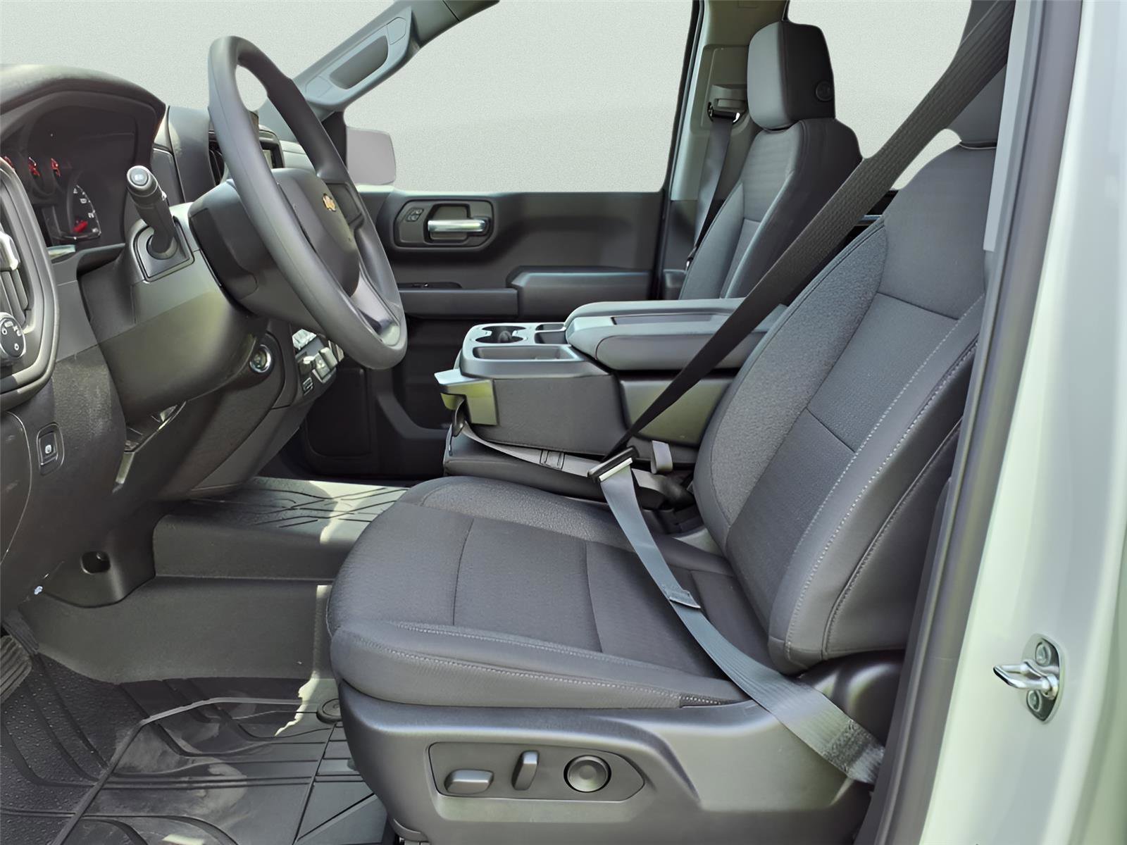 New 2025 Chevrolet Silverado 1500 Custom image 16