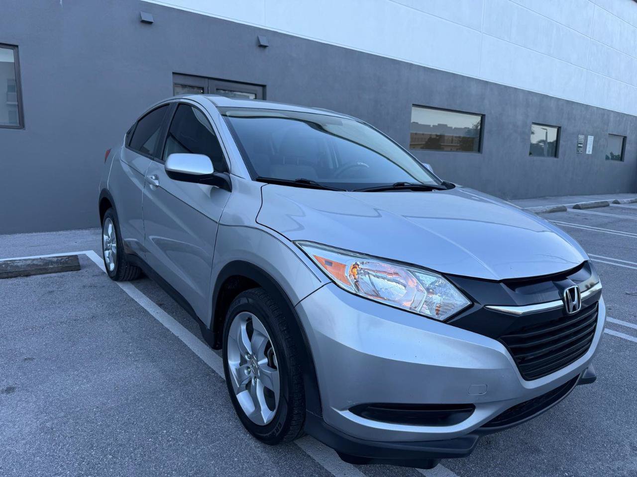 Used 2016 Honda HR-V LX image 9