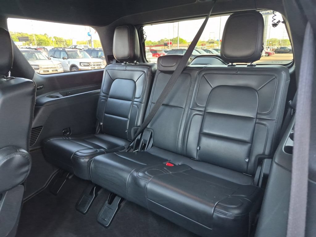 Used 2023 Lincoln Navigator Reserve AWD/4WD image 16