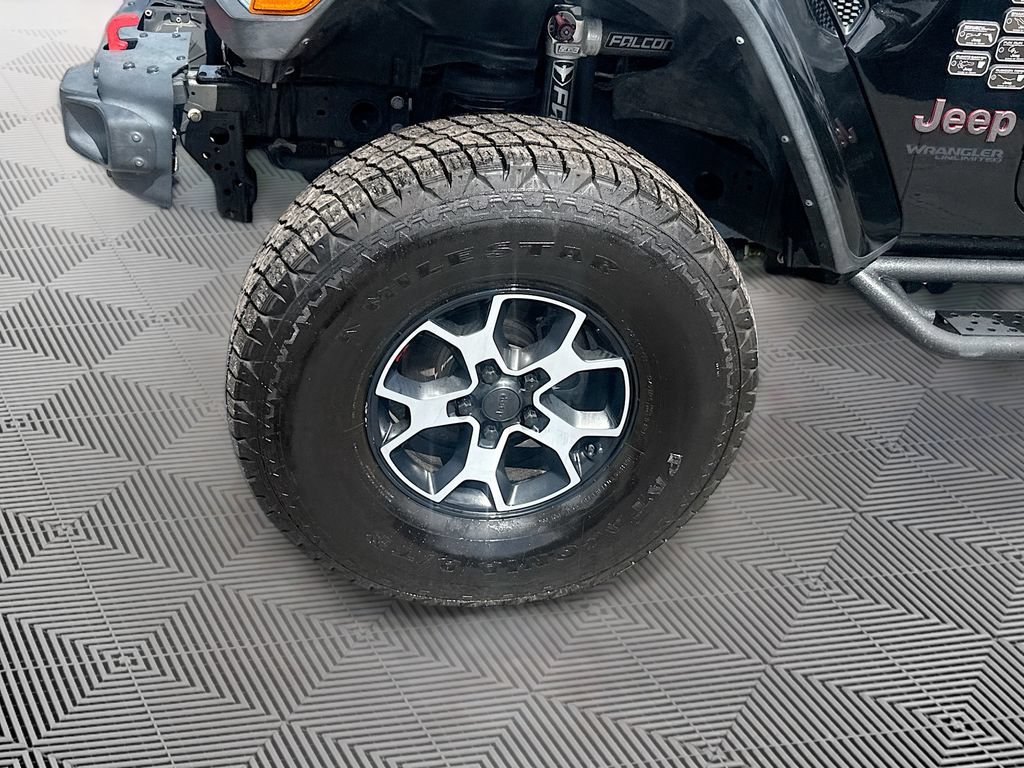 Used 2022 Jeep Wrangler Unlimited Rubicon AWD/4WD image 35