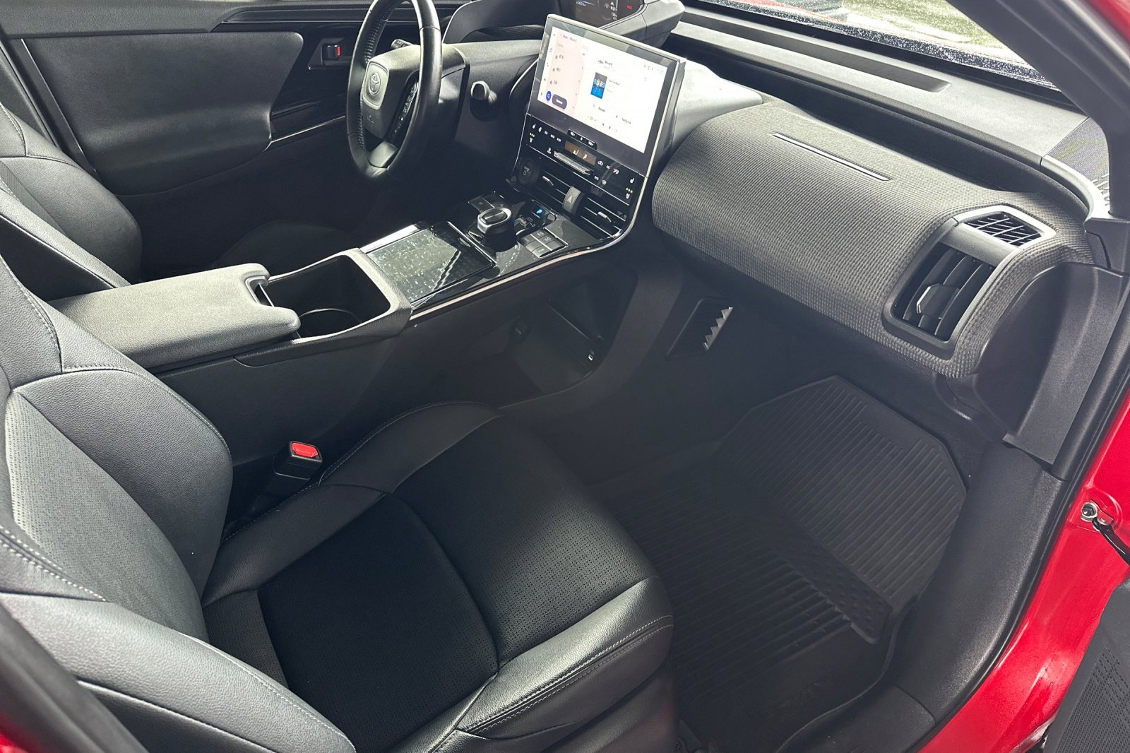 Used 2023 Toyota bZ4X Limited image 18