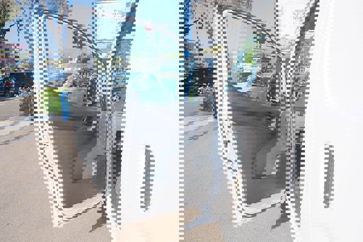 Used 2021 Nissan NV200 SV w/ Back Door Glass Package image 12