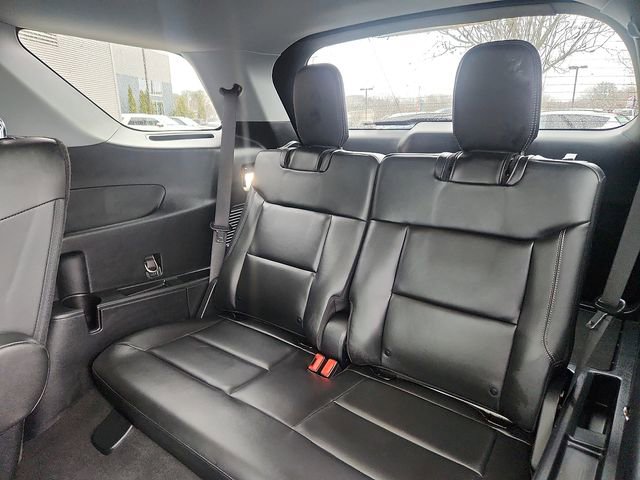 Certified 2022 Ford Explorer XLT w/ Equipment Group 202A AWD/4WD image 28