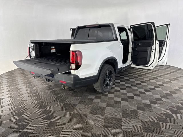 Certified 2023 Honda Ridgeline Black Edition image 17
