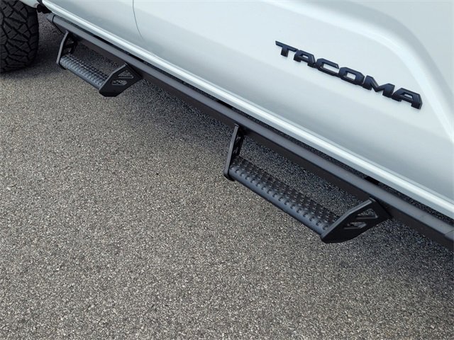 Used 2024 Toyota Tacoma TRD Off-Road image 10