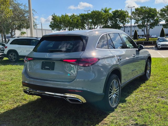 New 2027 Mercedes-Benz GLC 300 image 2