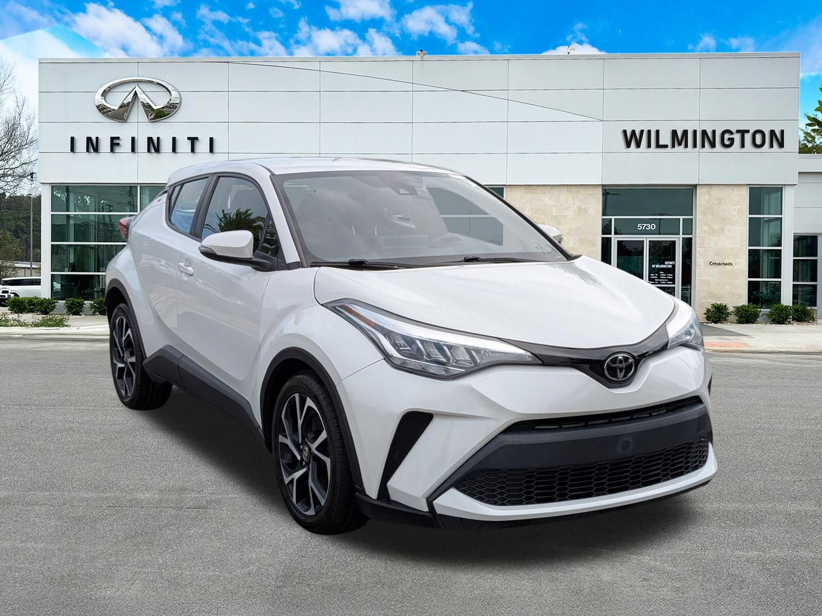 Used 2020 Toyota C-HR XLE FWD image 1