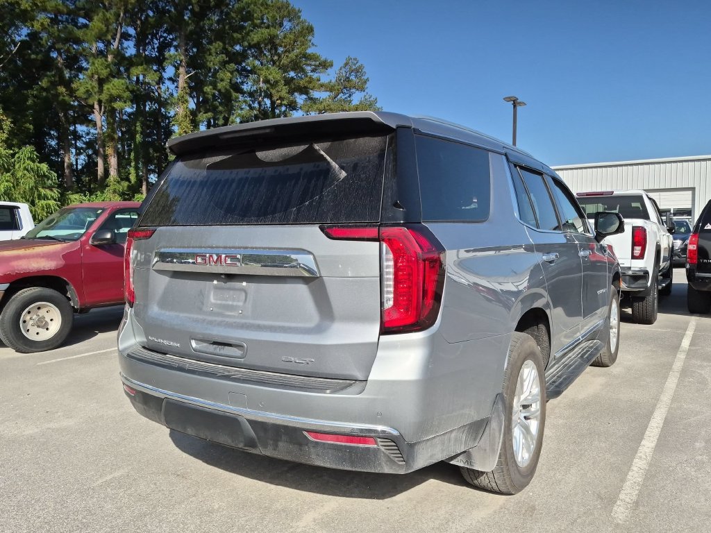 Used 2024 GMC Yukon SLT w/ SLT Luxury Package AWD/4WD image 10