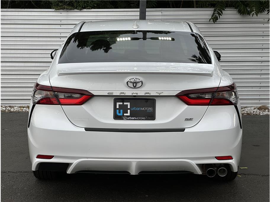 Used 2023 Toyota Camry SE FWD image 11