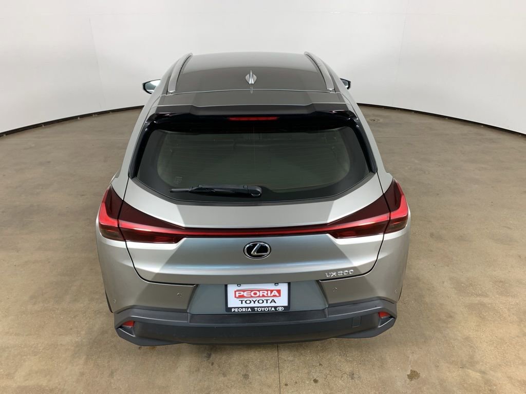 Used 2022 Lexus UX 200 w/ Accessory Package (Z1) image 11