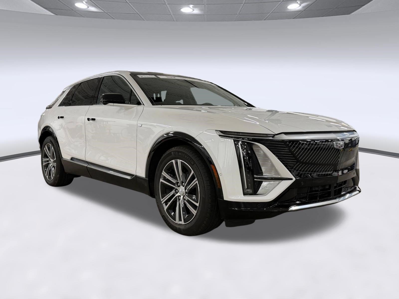 Certified 2024 Cadillac Lyriq Luxury RWD image 7