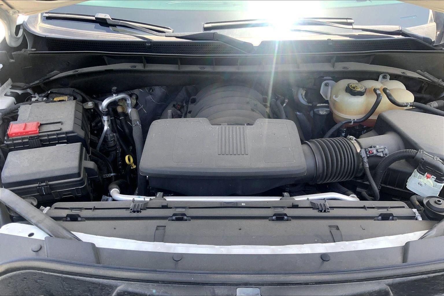 Certified 2022 Cadillac Escalade Sport Platinum w/ Heavy-Duty Trailer Package AWD/4WD image 10
