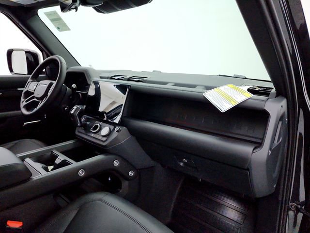 New 2026 Land Rover Defender 130 X-Dynamic SE image 17