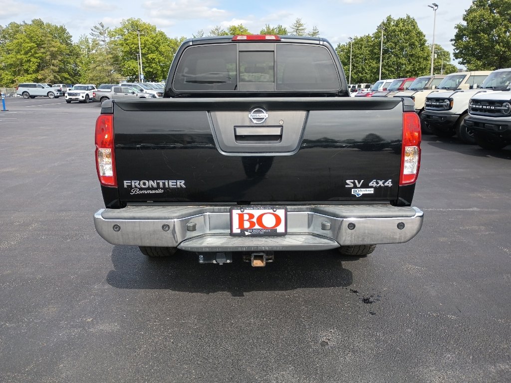 Used 2017 Nissan Frontier SV w/ SV Value Truck Package AWD/4WD image 6