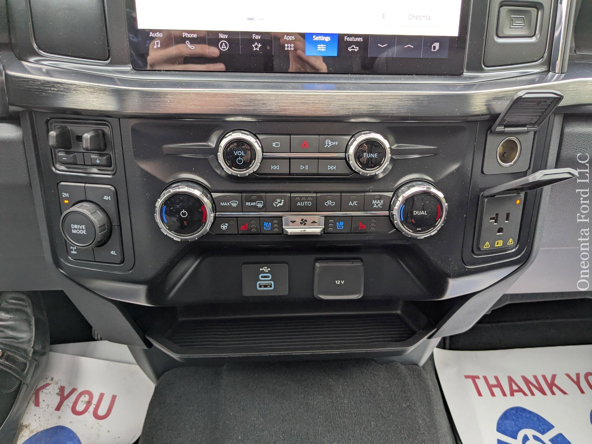 New 2025 Ford F350 Lariat w/ Chrome Package image 29