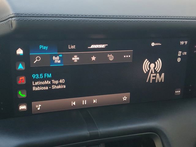 Used 2020 Porsche Taycan Turbo image 32