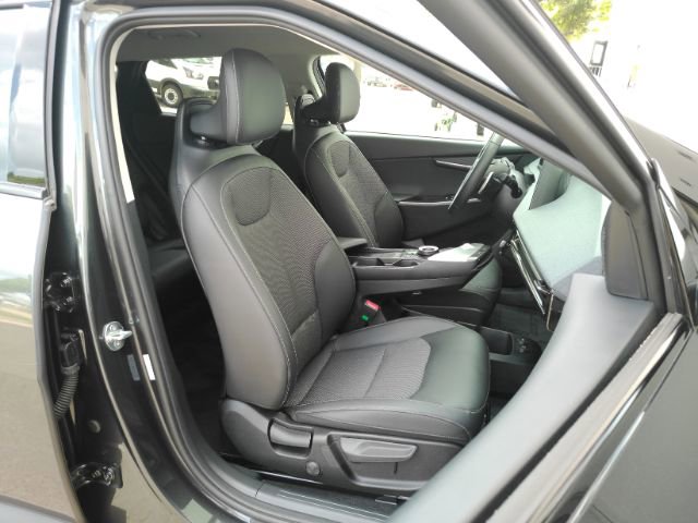 Used 2024 Kia EV6 Light RWD image 19
