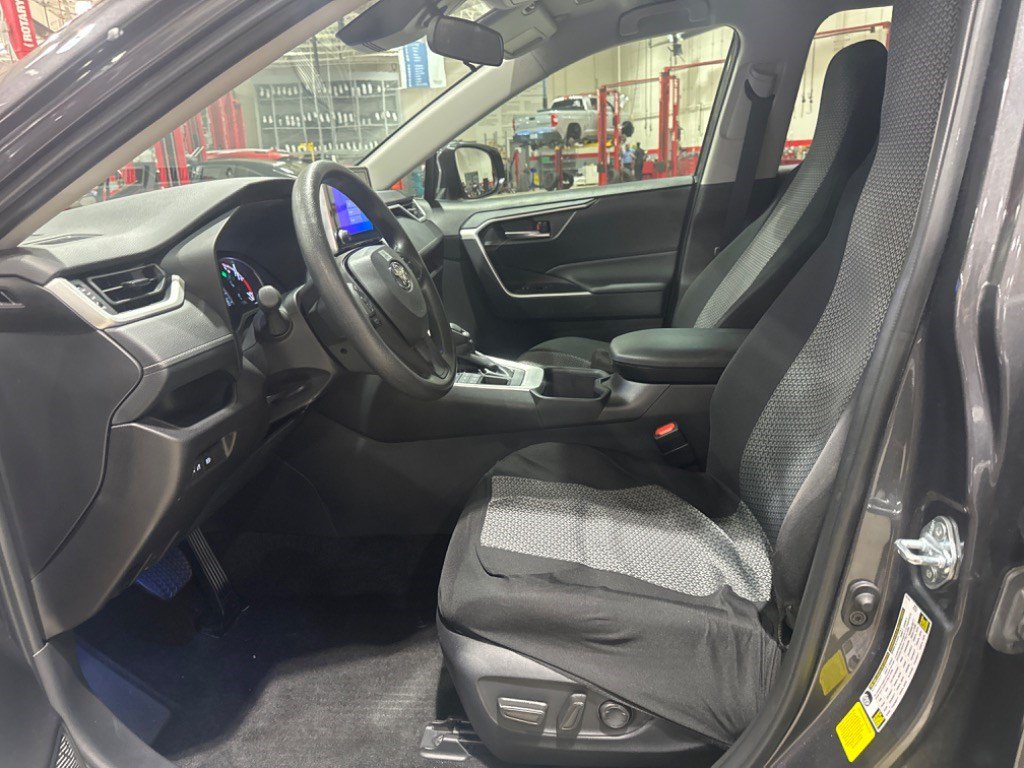 Certified 2025 Toyota RAV4 XLE AWD/4WD image 40