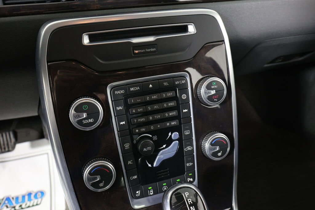 Used 2016 Volvo S80 T5 Platinum image 36