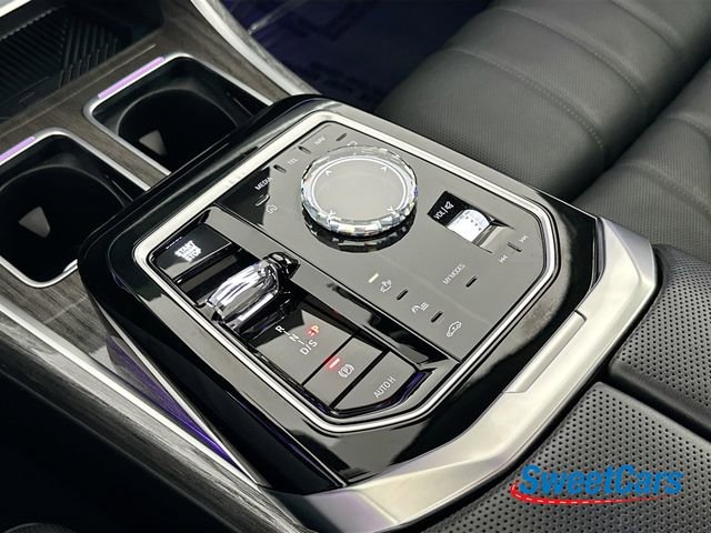 Used 2025 BMW 740i xDrive image 35