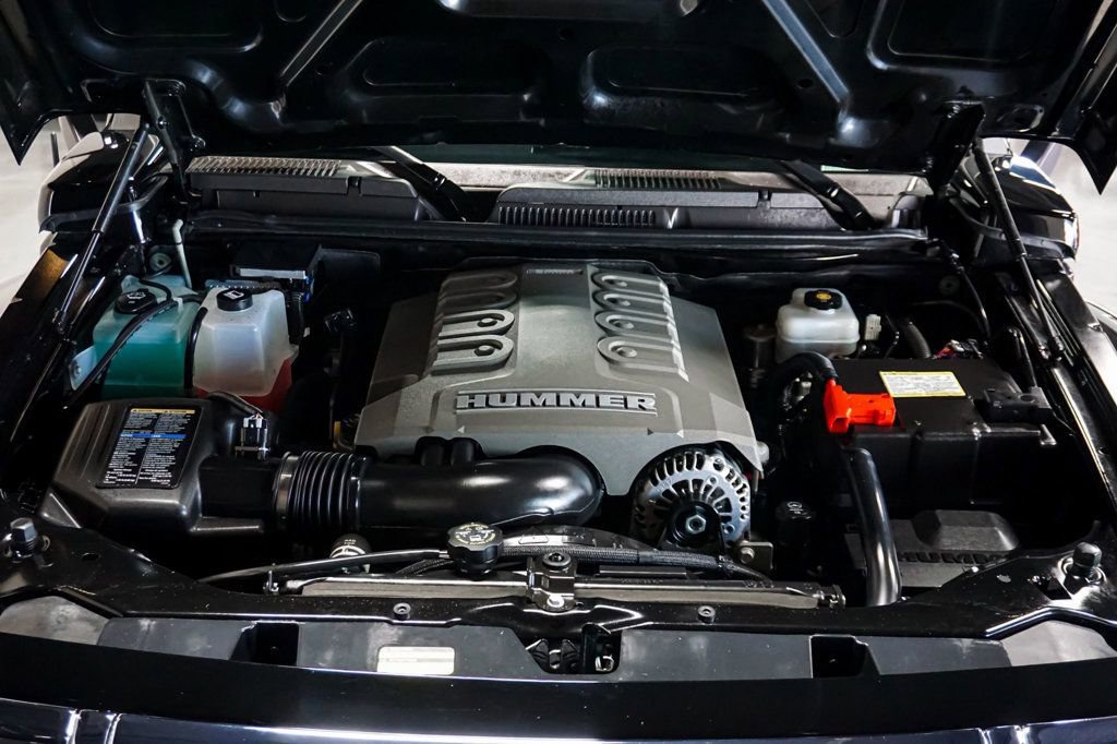 Used 2009 HUMMER H3 Alpha image 17