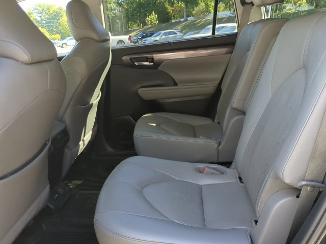 Used 2020 Toyota Highlander Limited AWD/4WD image 13