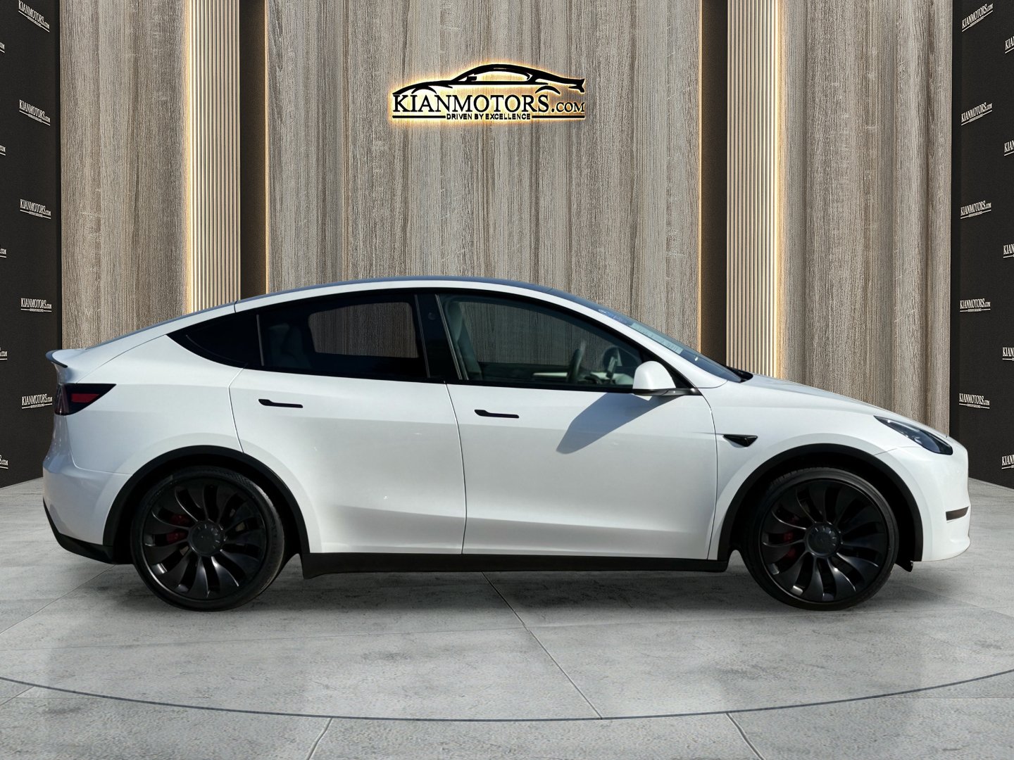 Used 2023 Tesla Model Y Long Range AWD/4WD image 7