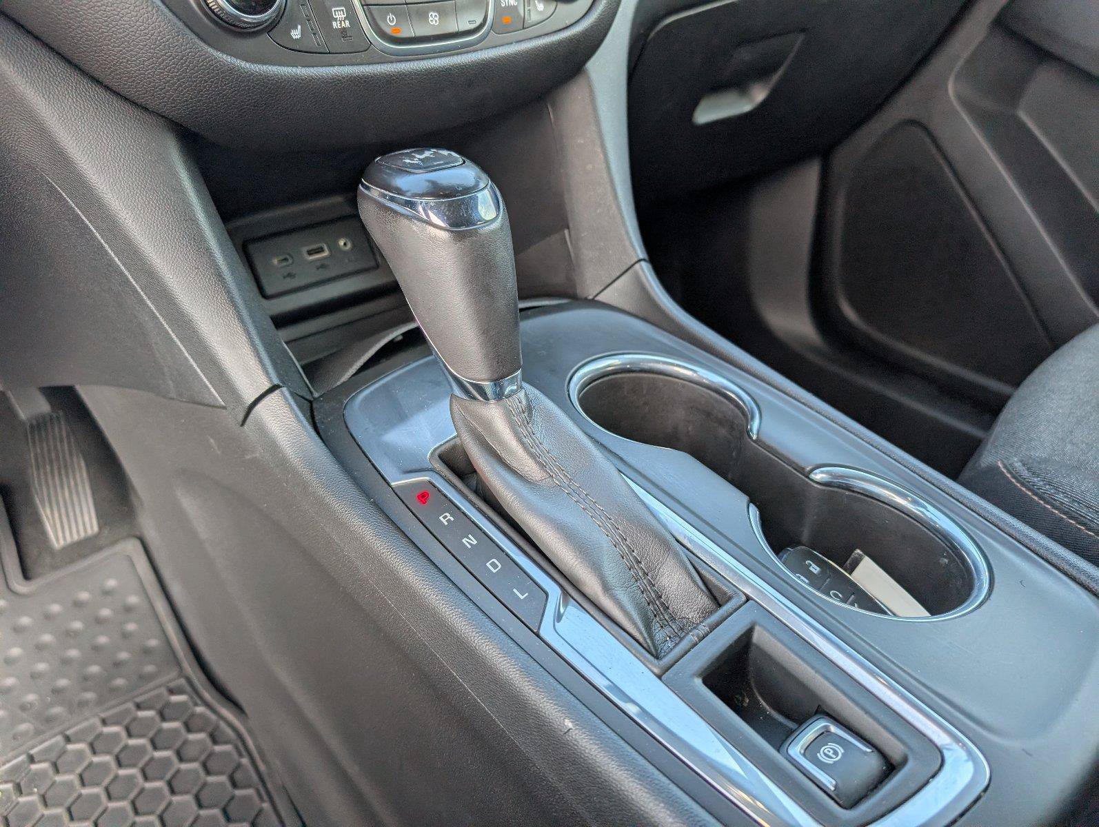 Used 2019 Chevrolet Equinox LT FWD image 20