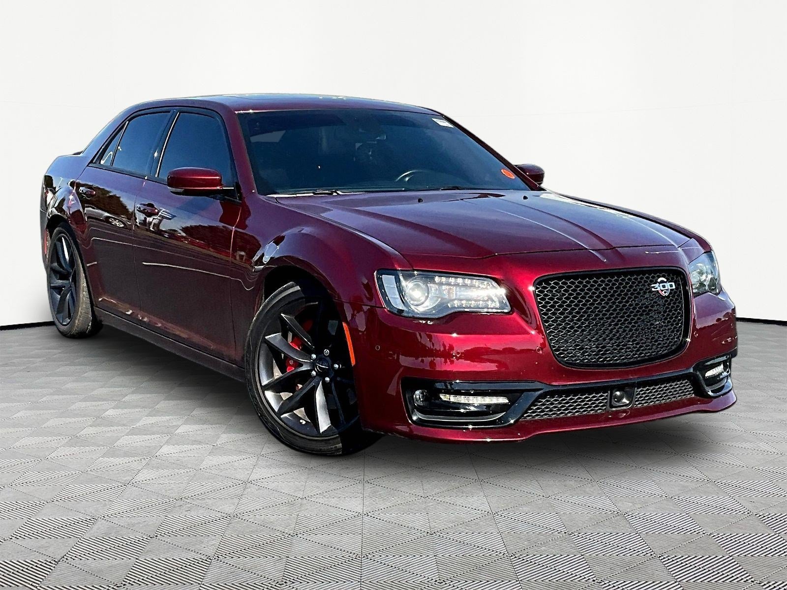 Used 2023 Chrysler 300 C RWD image 3