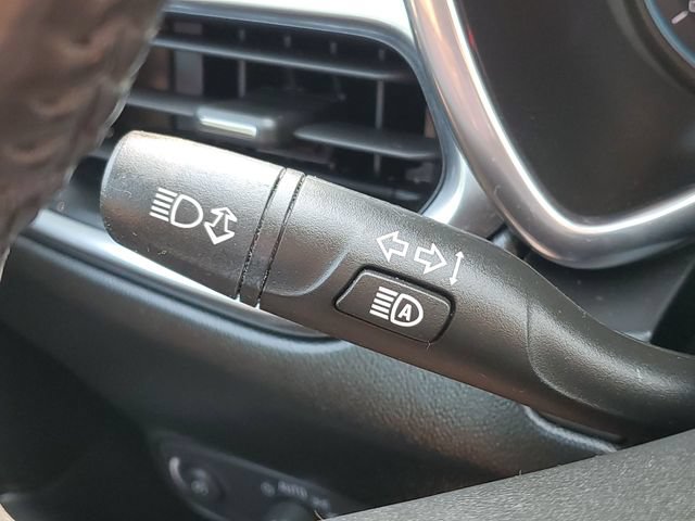 Used 2019 Chevrolet Equinox LT w/ Driver Convenience Package FWD image 13