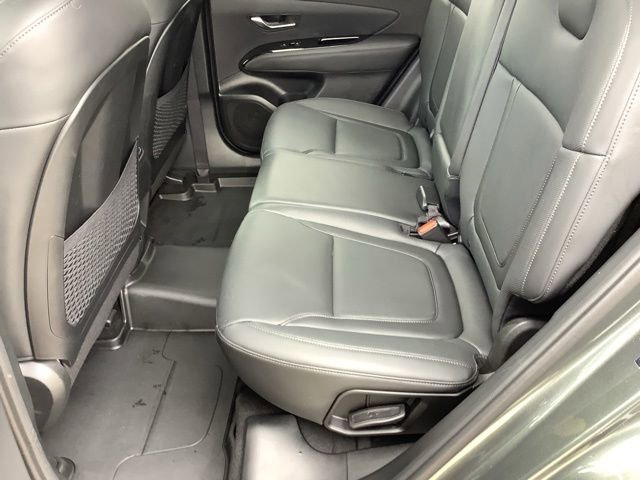 Certified 2022 Hyundai Tucson Limited w/ Cargo Package AWD/4WD image 12