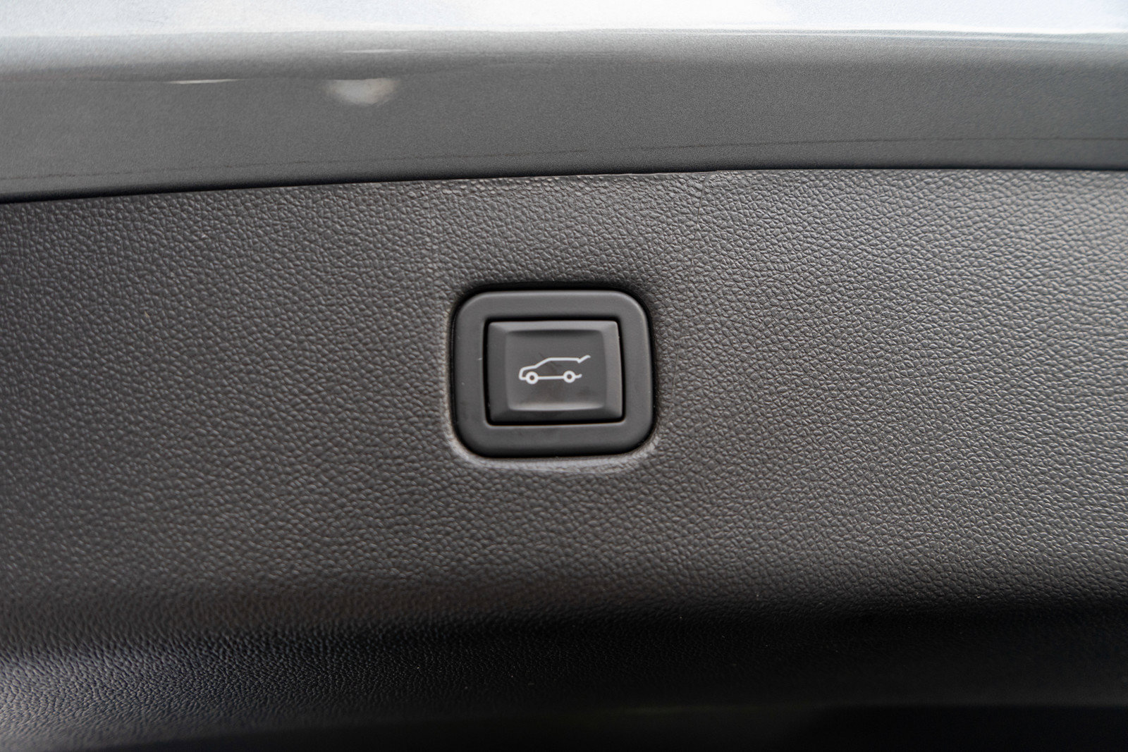 Used 2023 Chevrolet Blazer Premier w/ Driver Confidence II Package AWD/4WD image 10