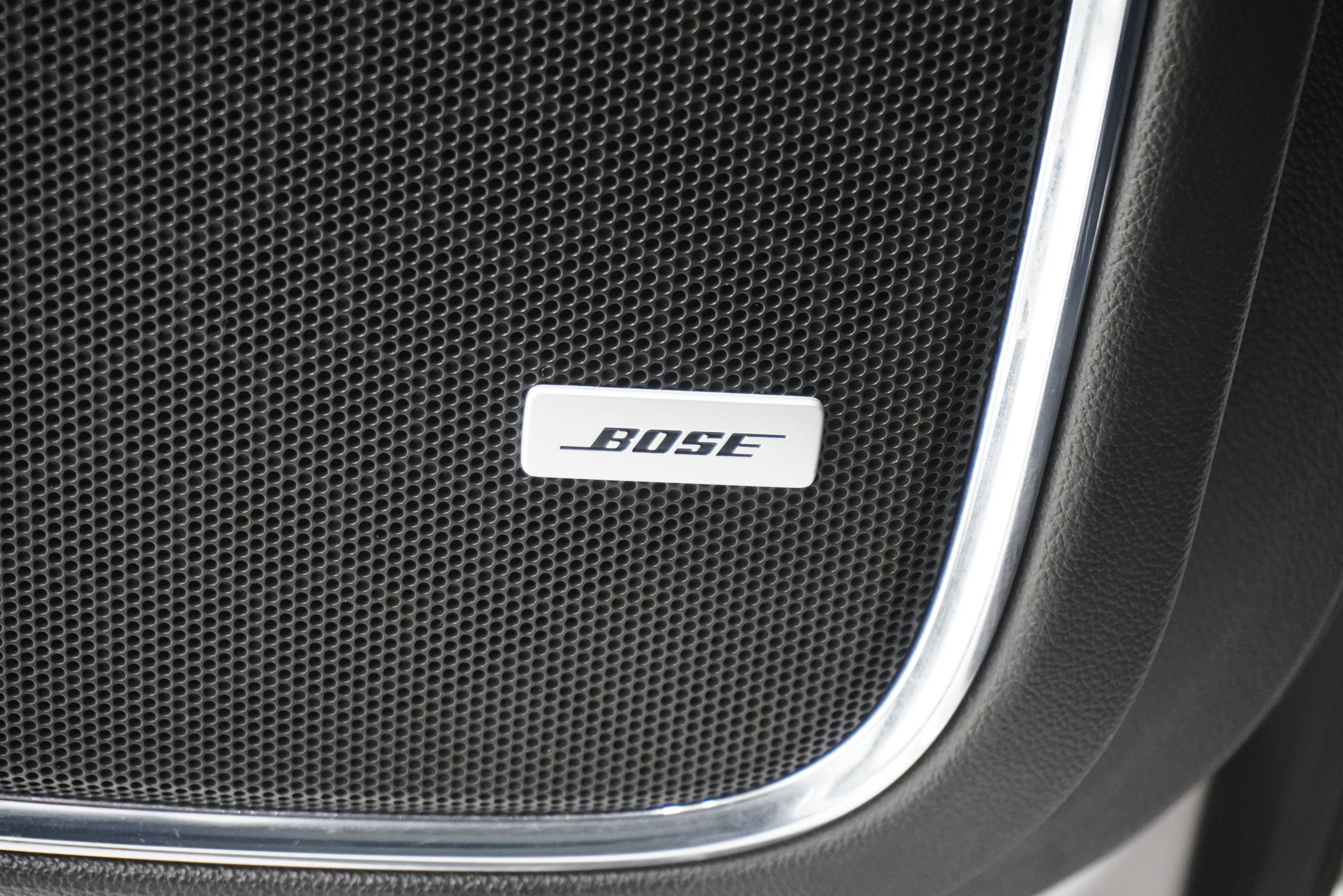 Used 2019 GMC Yukon XL SLE w/ SLE Value Package image 17