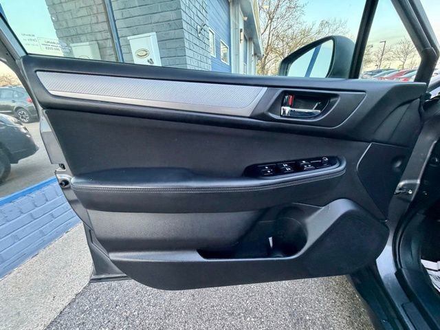 Used 2018 Subaru Outback 2.5i Premium AWD/4WD image 28
