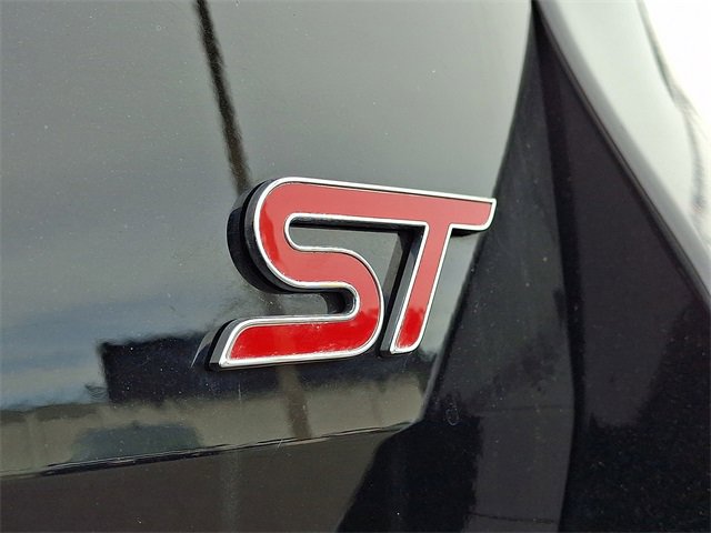 Used 2025 Ford Explorer ST image 32