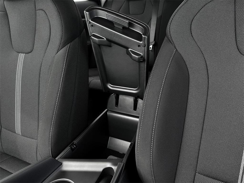 New 2025 Hyundai Elantra SE image 18