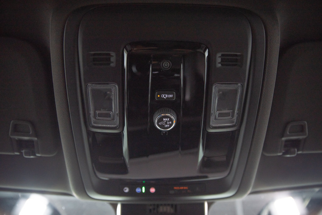 Used 2026 Chevrolet Suburban LT AWD/4WD image 39