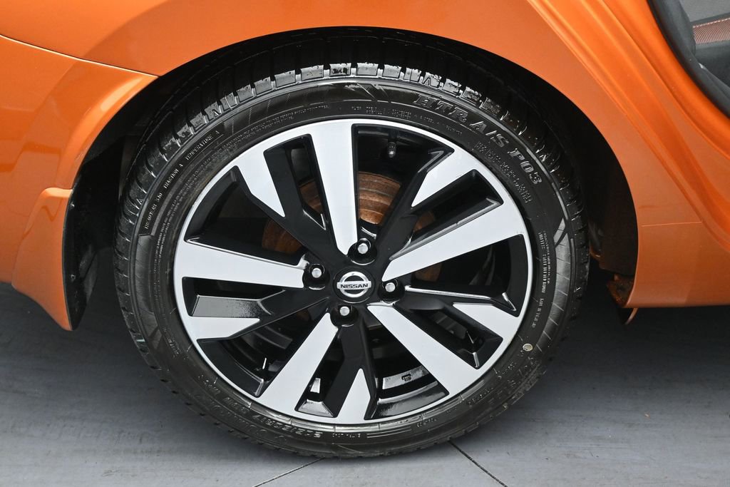 Used 2022 Nissan Versa SR w/ Convenience Package image 32